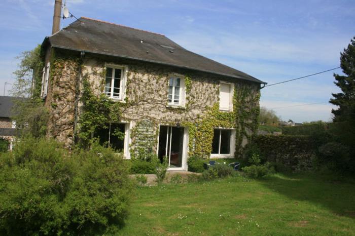 Chambres D'Hotes Les Ifs Montsûrs Exterior foto